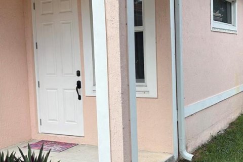 Casa en venta en Coral Springs, Florida, 3 dormitorios, 133.78 m2 № 2429781 - foto 2