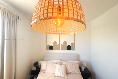 Снять в аренду таунхаус в Флорида-Сити, Флорида 2 спальни, 112.23м2, № 1955180 - фото 9