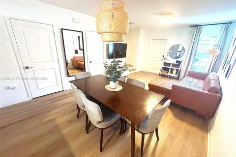 Снять в аренду таунхаус в Флорида-Сити, Флорида 2 спальни, 112.23м2, № 1955180 - фото 4