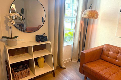 Снять в аренду таунхаус в Флорида-Сити, Флорида 2 спальни, 112.23м2, № 1955180 - фото 8