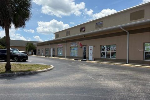 Immobilier commercial à vendre à Port Charlotte, Floride: 106.84 m2 № 2100534 - photo 3