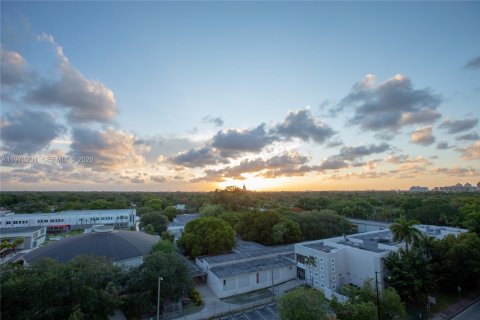 Condo in Coral Gables, Florida, 2 bedrooms № 2032359 - photo 22