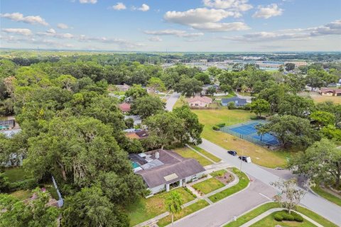 House in Plant City, Florida 3 bedrooms, 179.67 sq.m. № 1885815 - photo 24