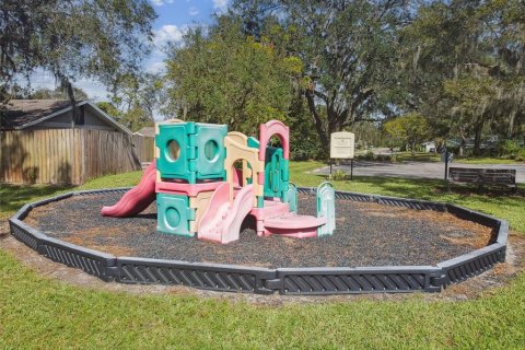 House in Plant City, Florida 3 bedrooms, 179.67 sq.m. № 1885815 - photo 30