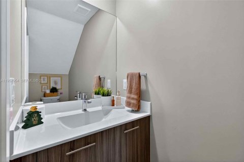 Townhouse in URBANA in Doral, Florida 4 bedrooms, 153.47 sq.m. № 2017467 - photo 14