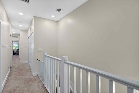 Townhouse in URBANA in Doral, Florida 4 bedrooms, 153.47 sq.m. № 2017467 - photo 22