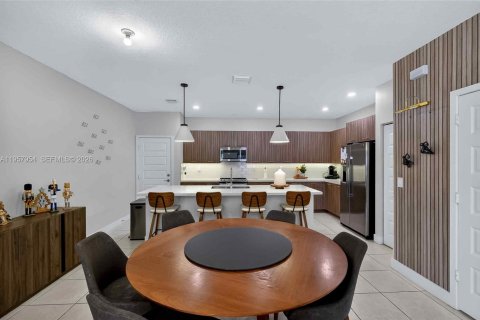 Townhouse in URBANA in Doral, Florida 4 bedrooms, 153.47 sq.m. № 2017467 - photo 5