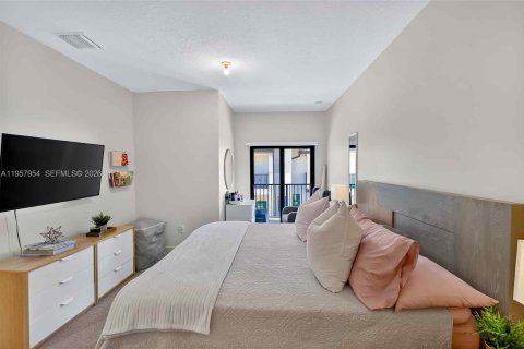 Townhouse in URBANA in Doral, Florida 4 bedrooms, 153.47 sq.m. № 2017467 - photo 16