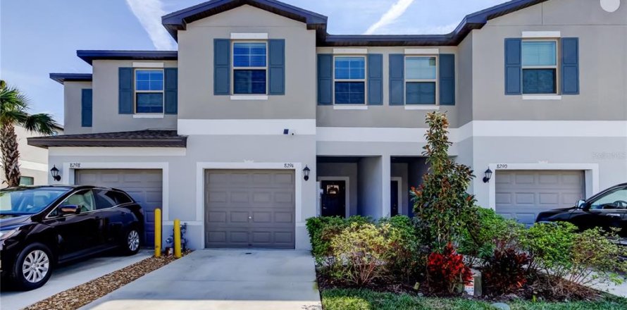 Touwnhouse à BRYANT SQUARE
à New Port Richey, Floride 3 chambres, 151.8 m2 № 1527863