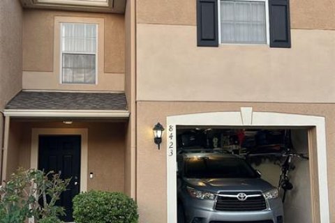 Townhouse in Tampa, Florida 3 bedrooms, 141.58 sq.m. № 1679884 - photo 1