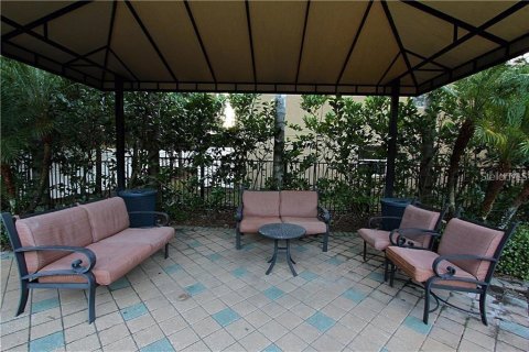Townhouse in Tampa, Florida 3 bedrooms, 141.58 sq.m. № 1679884 - photo 28
