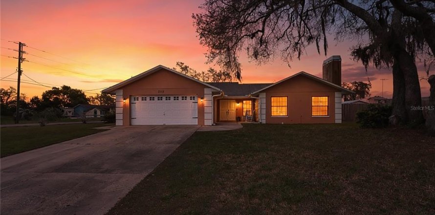 Villa ou maison à Spring Hill, Floride 3 chambres, 163.23 m2 № 2141962