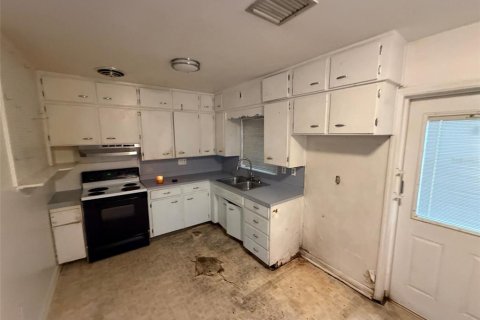 House in Lakeland, Florida 3 bedrooms, 96.71 sq.m. № 2238929 - photo 4
