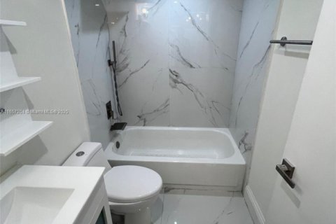 Купить кондоминиум в Майами, Флорида 2 спальни, 83.52м2, № 1958356 - фото 13