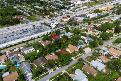 Commercial property in Boynton Beach, Florida № 2399684 - photo 3