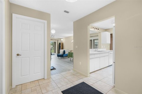 Copropriété à vendre à Sarasota, Floride: 2 chambres, 102.1 m2 № 2418671 - photo 6