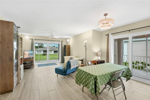 Copropriété à vendre à Sarasota, Floride: 2 chambres, 102.1 m2 № 2418671 - photo 14
