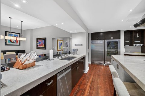 House in Fort Lauderdale, Florida 5 bedrooms, 390.75 sq.m. № 2153643 - photo 7