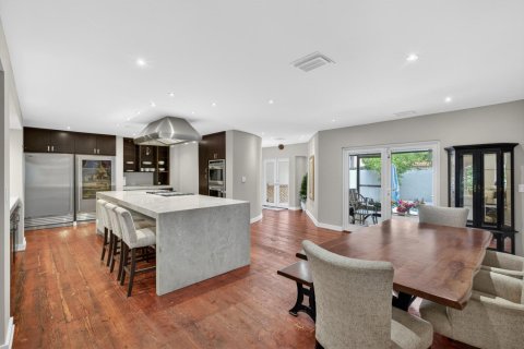House in Fort Lauderdale, Florida 5 bedrooms, 390.75 sq.m. № 2153643 - photo 4