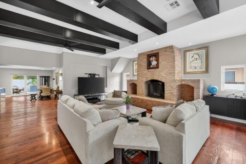House in Fort Lauderdale, Florida 5 bedrooms, 390.75 sq.m. № 2153643 - photo 17