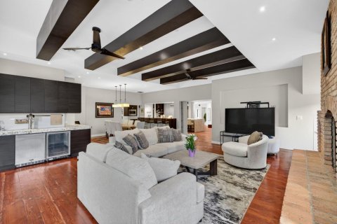 House in Fort Lauderdale, Florida 5 bedrooms, 390.75 sq.m. № 2153643 - photo 16
