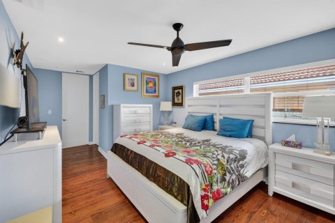 House in Fort Lauderdale, Florida 5 bedrooms, 390.75 sq.m. № 2153643 - photo 27