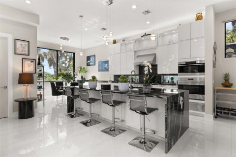 Villa ou maison à vendre à Windermere, Floride: 4 chambres, 390.19 m2 № 2425693 - photo 14