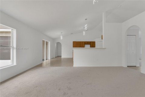 Купить виллу или дом в Порт-Сент-Луси, Флорида 4 спальни, 207.92м2, № 2045938 - фото 22