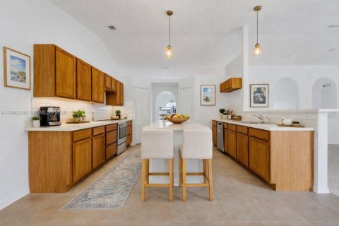 Купить виллу или дом в Порт-Сент-Луси, Флорида 4 спальни, 207.92м2, № 2045938 - фото 17