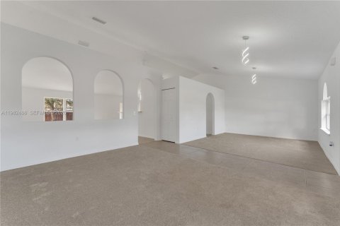 Купить виллу или дом в Порт-Сент-Луси, Флорида 4 спальни, 207.92м2, № 2045938 - фото 14