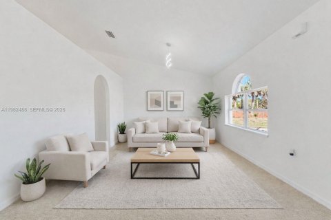 Купить виллу или дом в Порт-Сент-Луси, Флорида 4 спальни, 207.92м2, № 2045938 - фото 9