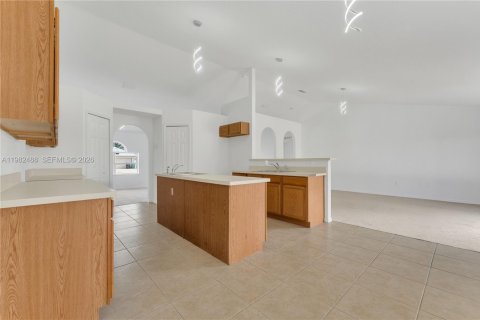 Купить виллу или дом в Порт-Сент-Луси, Флорида 4 спальни, 207.92м2, № 2045938 - фото 20