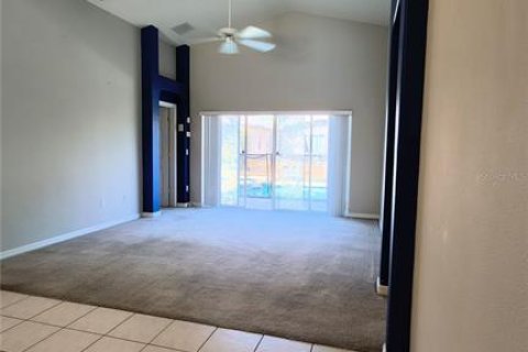 House in Clermont, Florida 4 bedrooms, 131.18 sq.m. № 2144256 - photo 11