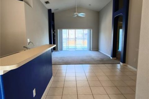 House in Clermont, Florida 4 bedrooms, 131.18 sq.m. № 2144256 - photo 7