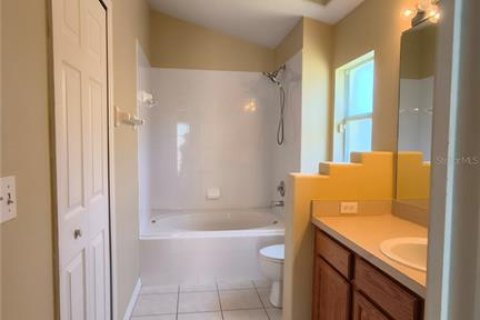 House in Clermont, Florida 4 bedrooms, 131.18 sq.m. № 2144256 - photo 21