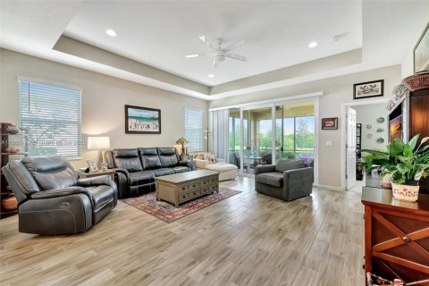 Casa en venta en Port St. Lucie, Florida, 3 dormitorios, 145.39 m2 № 1889434 - foto 6