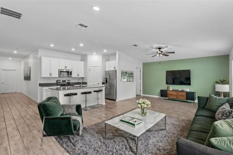 House in Bartow, Florida 3 bedrooms, 144.93 sq.m. № 2228321 - photo 2