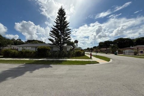 House in Fort Lauderdale, Florida 3 bedrooms, 132.94 sq.m. № 1872533 - photo 5