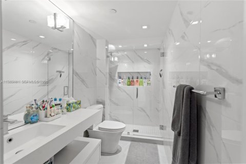 Condominio en venta en Bal Harbour, Florida, 3 dormitorios, 241.55 m2 № 2043813 - foto 22