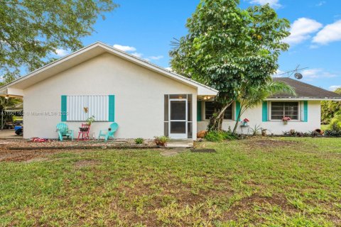 Casa en venta en Miami, Florida, 3 dormitorios, 168.9 m2 № 1952314 - foto 5