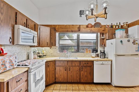 Casa en venta en Miami, Florida, 3 dormitorios, 168.9 m2 № 1952314 - foto 9