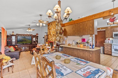 Casa en venta en Miami, Florida, 3 dormitorios, 168.9 m2 № 1952314 - foto 13