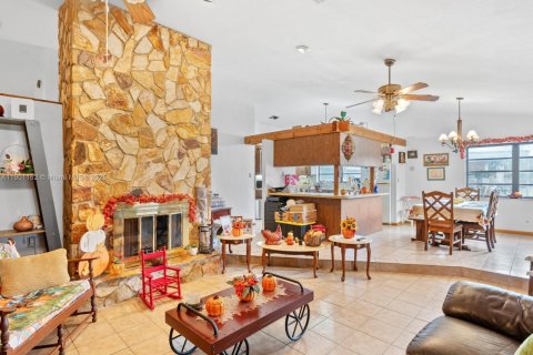 Casa en venta en Miami, Florida, 3 dormitorios, 168.9 m2 № 1952314 - foto 14