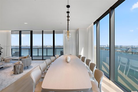 Condominio en venta en Miami, Florida, 5 dormitorios, 368.45 m2 № 1728079 - foto 29