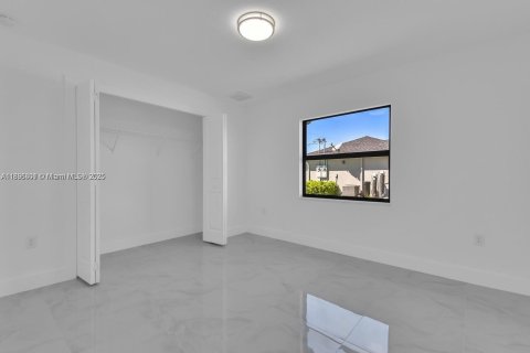 Купить коммерческую недвижимость в Лихай-Эйкерс, Флорида № 1948844 - фото 23