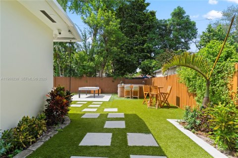 Купить виллу или дом в Майами, Флорида 3 спальни, 194.44м2, № 2028091 - фото 13