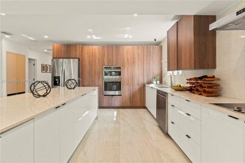 Купить виллу или дом в Майами, Флорида 3 спальни, 194.44м2, № 2028091 - фото 20