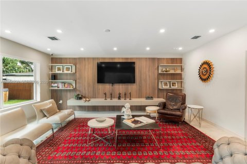 Купить виллу или дом в Майами, Флорида 3 спальни, 194.44м2, № 2028091 - фото 18