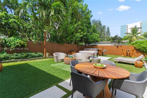 Купить виллу или дом в Майами, Флорида 3 спальни, 194.44м2, № 2028091 - фото 3