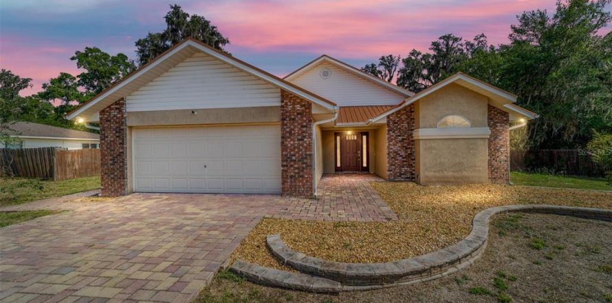 Villa ou maison à Belleview, Floride 3 chambres, 190.36 m2 № 1680938